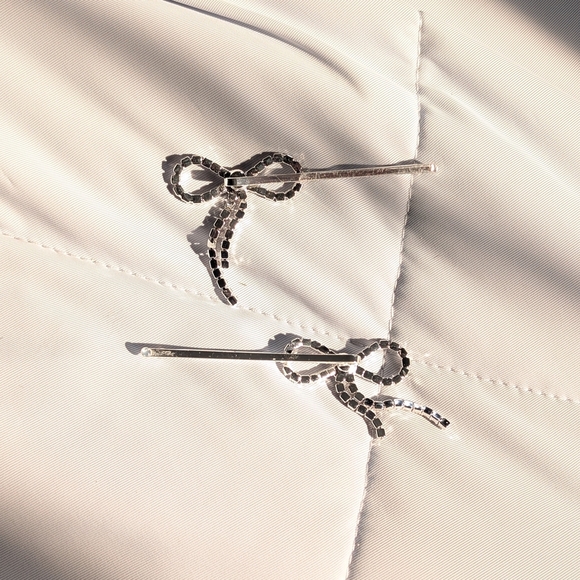 Elegant Crystal Bow Hair Clips (NWOT) - Picture 8 of 9